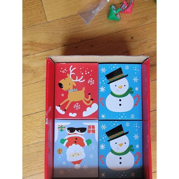 Christmas Classroom Church Lot 20 Puzzles 44 Tops New Open Bag Snowman Santa - Picture 4 of 4